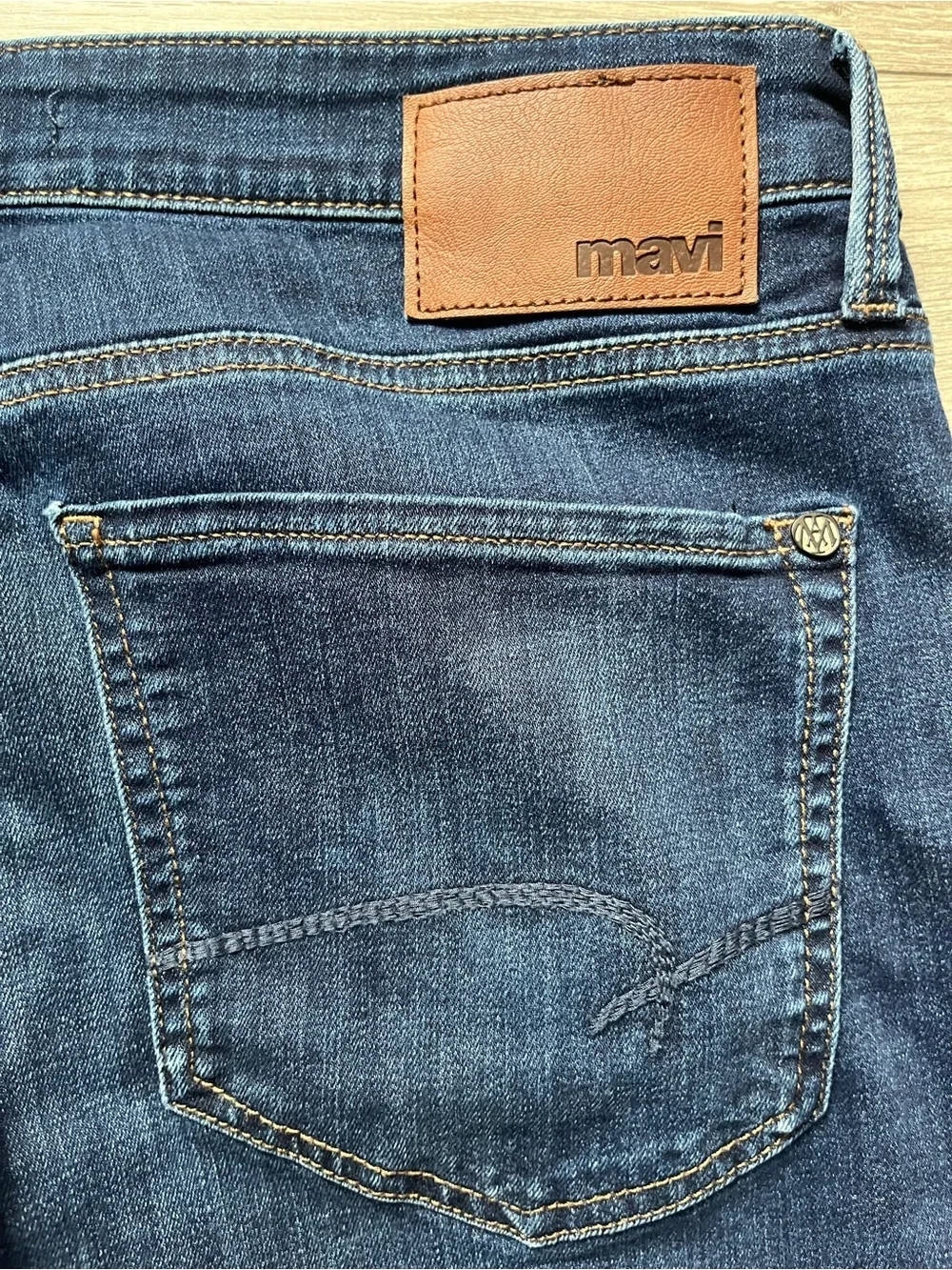 Mavi Men’s Zach Straight Leg Medium Wash Blue Denim Jeans Size 34” x 32” Classic